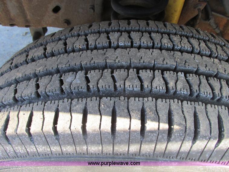 image for item F4175 2002 Ford Econoline E350 van