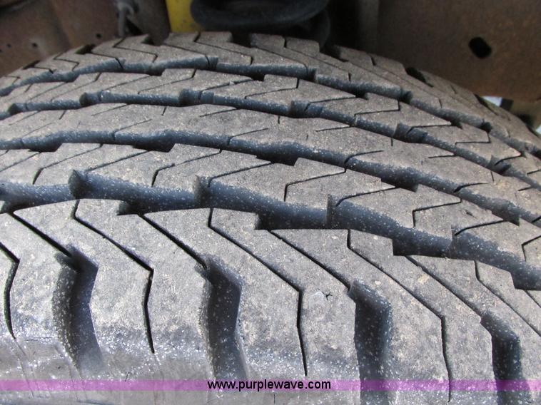 image for item F4175 2002 Ford Econoline E350 van