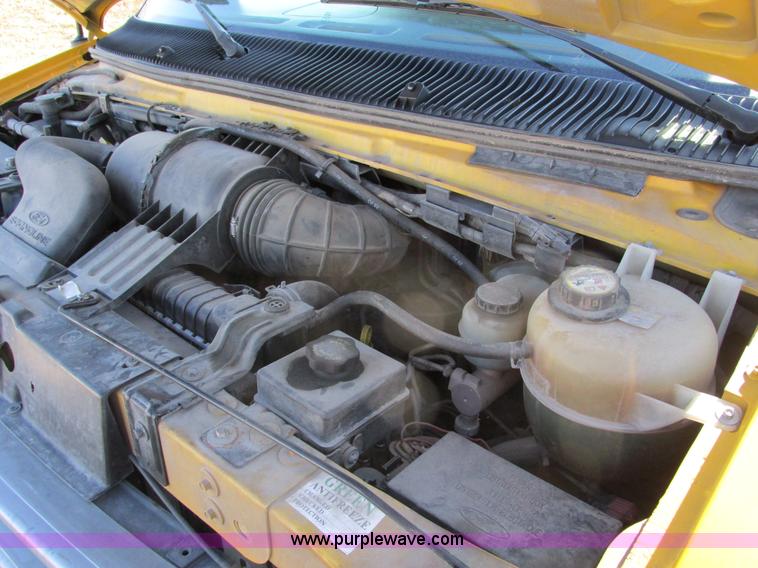 image for item F4175 2002 Ford Econoline E350 van