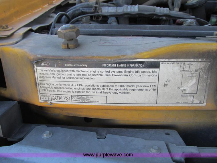 image for item F4175 2002 Ford Econoline E350 van