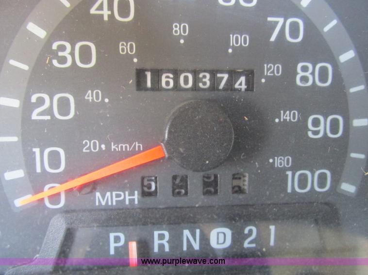 image for item F4175 2002 Ford Econoline E350 van