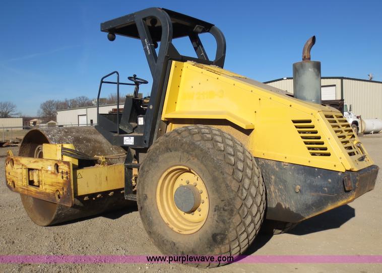 image for item F6561 2004 Bomag BW211D-3 vibratory smooth drum roller