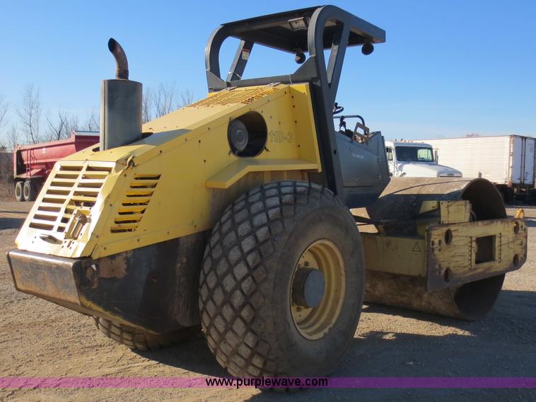 image for item F6561 2004 Bomag BW211D-3 vibratory smooth drum roller