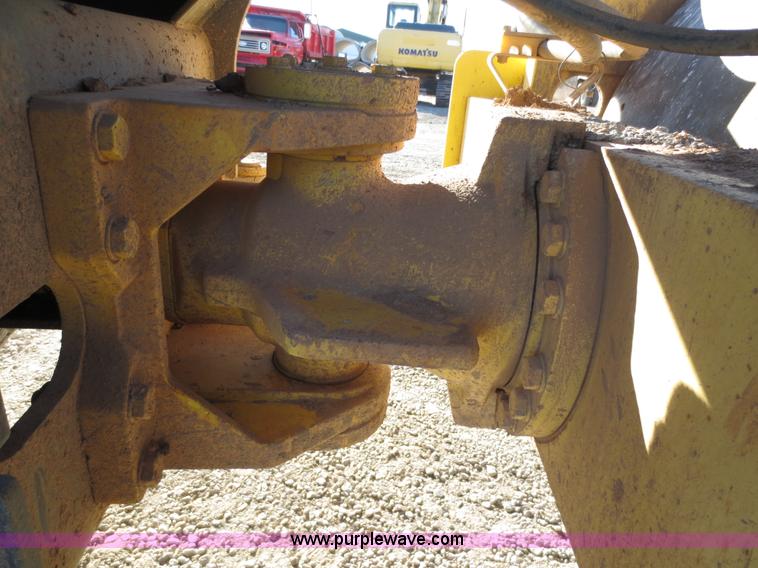 image for item F6561 2004 Bomag BW211D-3 vibratory smooth drum roller