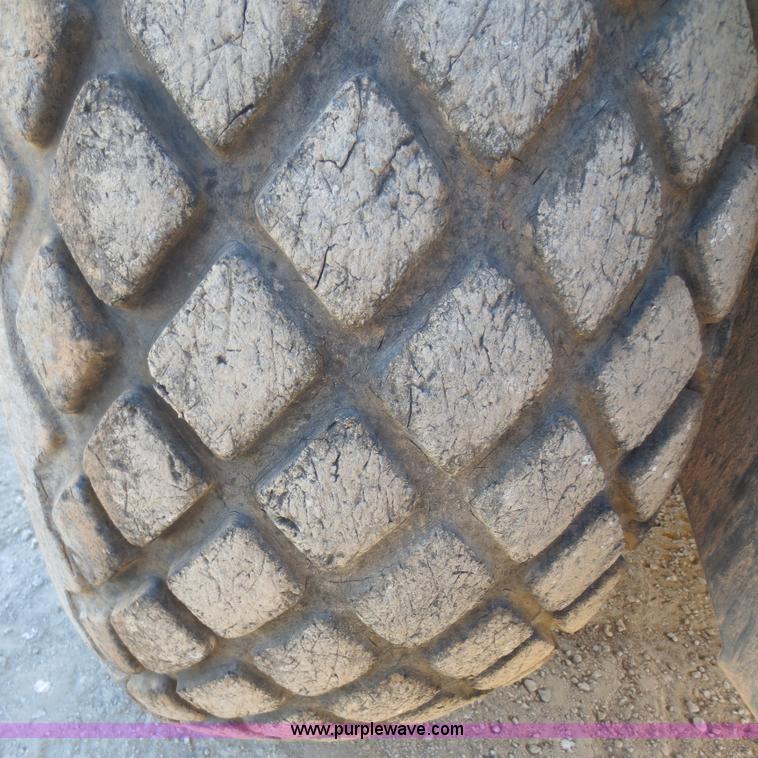 image for item F6561 2004 Bomag BW211D-3 vibratory smooth drum roller