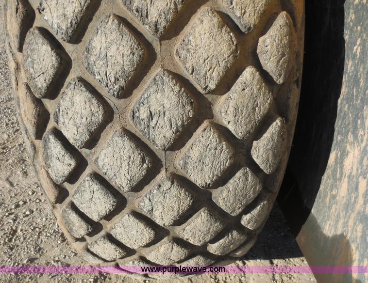 image for item F6561 2004 Bomag BW211D-3 vibratory smooth drum roller