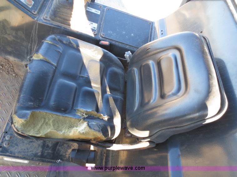 image for item F6561 2004 Bomag BW211D-3 vibratory smooth drum roller