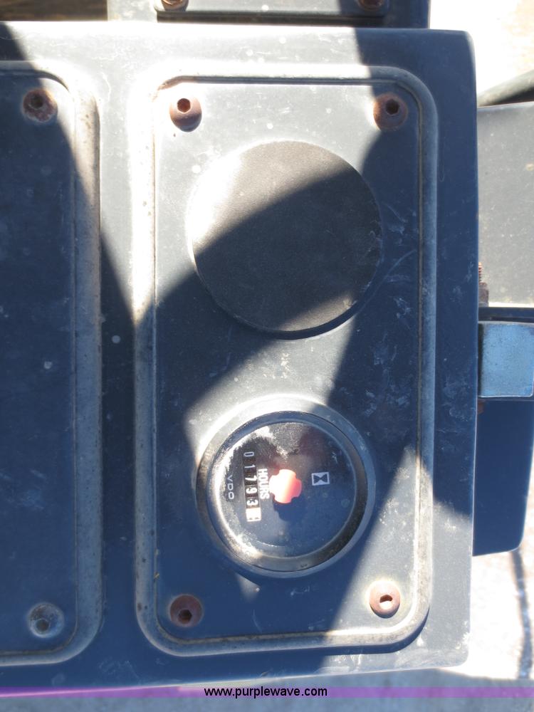 image for item F6561 2004 Bomag BW211D-3 vibratory smooth drum roller