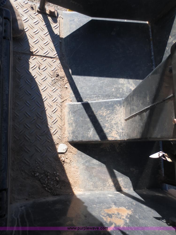 image for item F6561 2004 Bomag BW211D-3 vibratory smooth drum roller