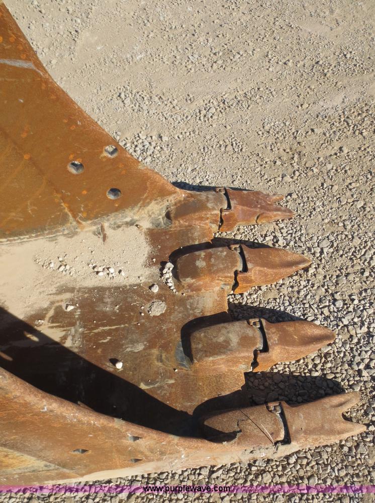 image for item F6562 2000 Komatsu PC270LC-6L excavator