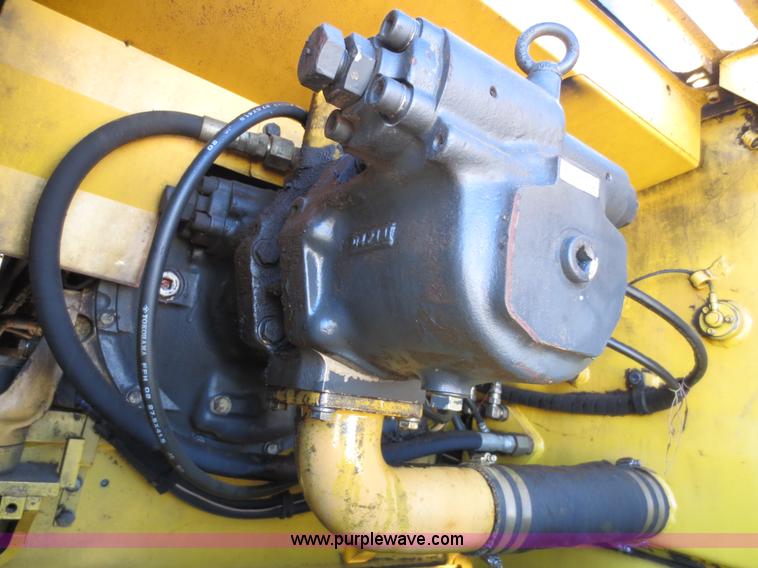 image for item F6562 2000 Komatsu PC270LC-6L excavator
