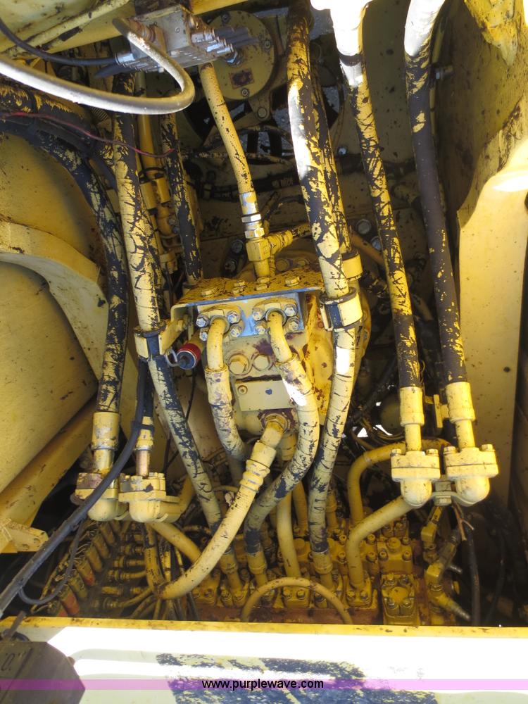 image for item F6562 2000 Komatsu PC270LC-6L excavator