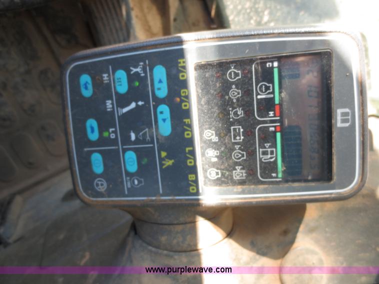 image for item F6562 2000 Komatsu PC270LC-6L excavator