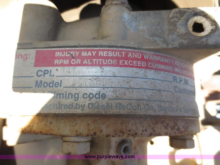 image for item F6563 1982 Ford LTL9000 dump truck