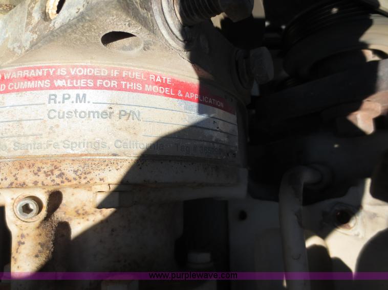 image for item F6563 1982 Ford LTL9000 dump truck