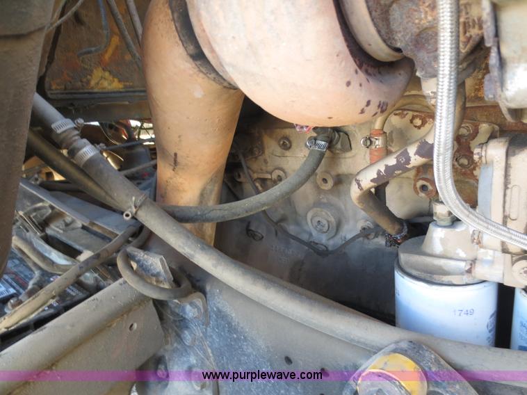 image for item F6563 1982 Ford LTL9000 dump truck