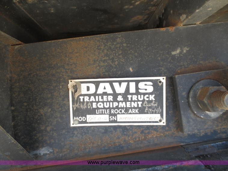 image for item F6563 1982 Ford LTL9000 dump truck