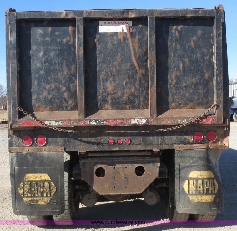 image for item F6564 1986 Peterbilt 359 dump truck