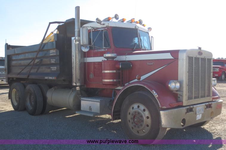 image for item F6564 1986 Peterbilt 359 dump truck