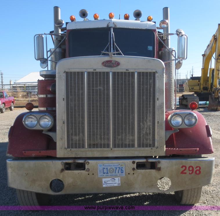 image for item F6564 1986 Peterbilt 359 dump truck