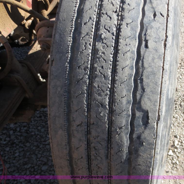 image for item F6564 1986 Peterbilt 359 dump truck