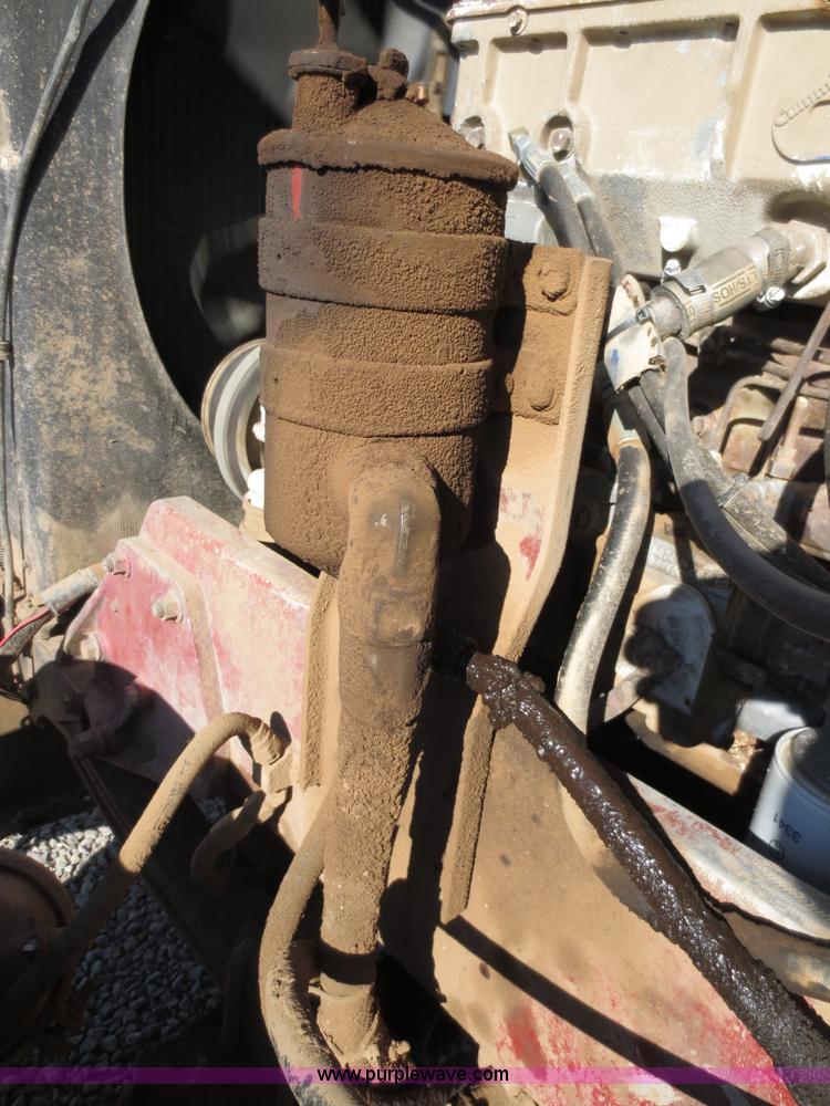 image for item F6564 1986 Peterbilt 359 dump truck