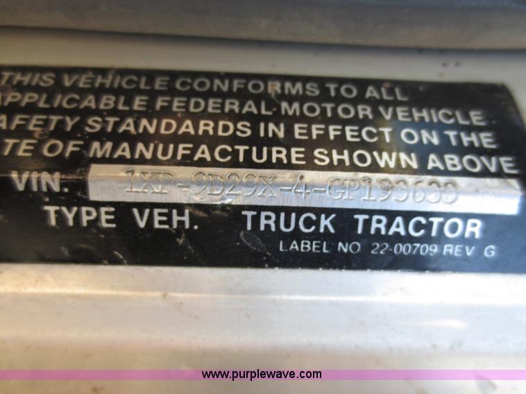 image for item F6564 1986 Peterbilt 359 dump truck