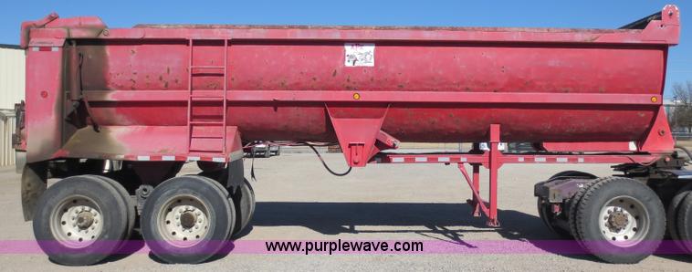 image for item F6565 1993 APE 28' end dump trailer