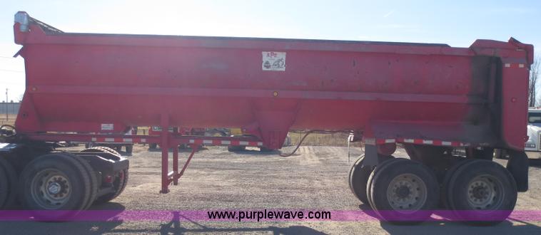 image for item F6565 1993 APE 28' end dump trailer