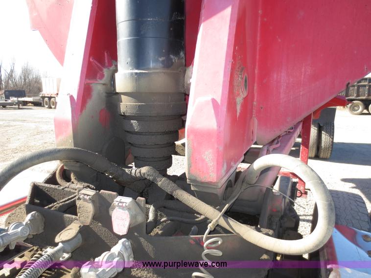 image for item F6565 1993 APE 28' end dump trailer