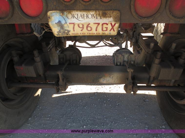 image for item F6565 1993 APE 28' end dump trailer