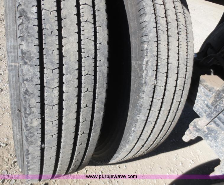 image for item F6565 1993 APE 28' end dump trailer