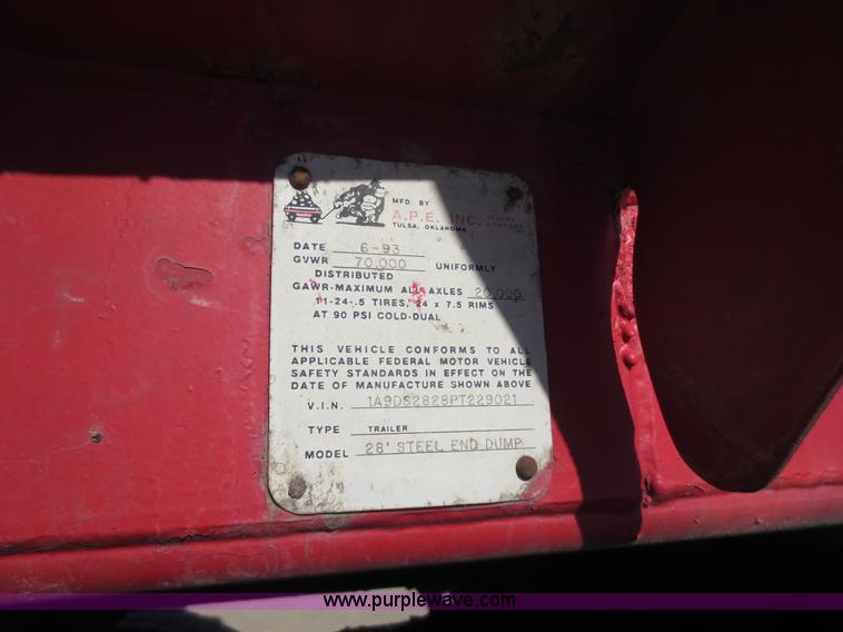 image for item F6565 1993 APE 28' end dump trailer