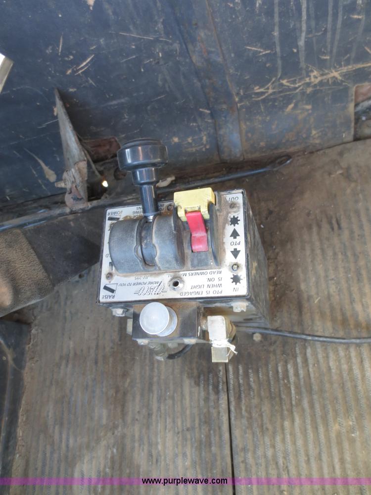 image for item F6567 1994 Ford Aeromax L9000 dump truck