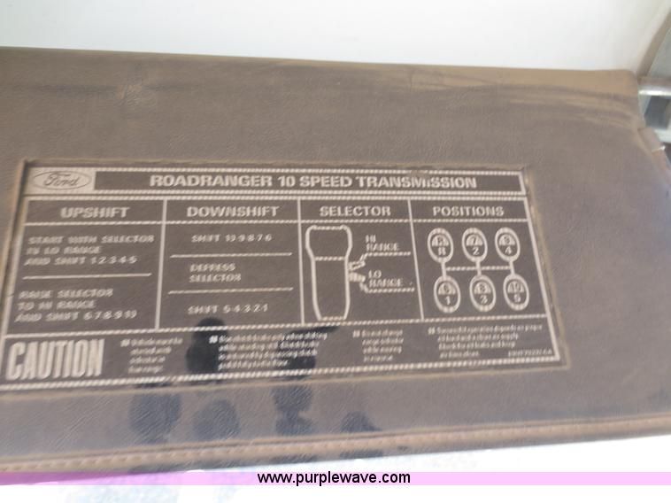 image for item F6567 1994 Ford Aeromax L9000 dump truck