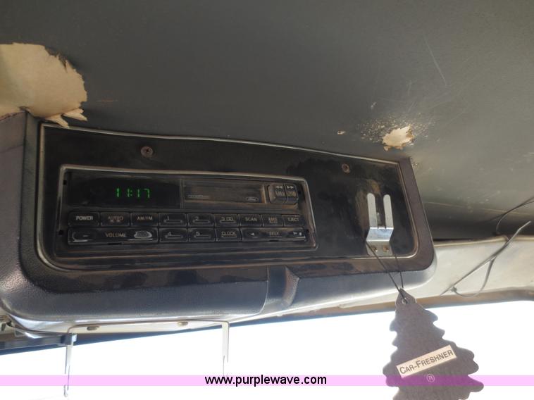 image for item F6567 1994 Ford Aeromax L9000 dump truck