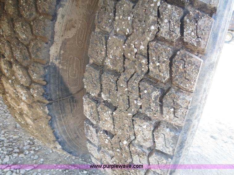 image for item F6568 1998 International 4700 water truck