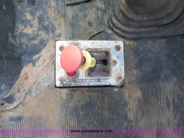 image for item F6568 1998 International 4700 water truck