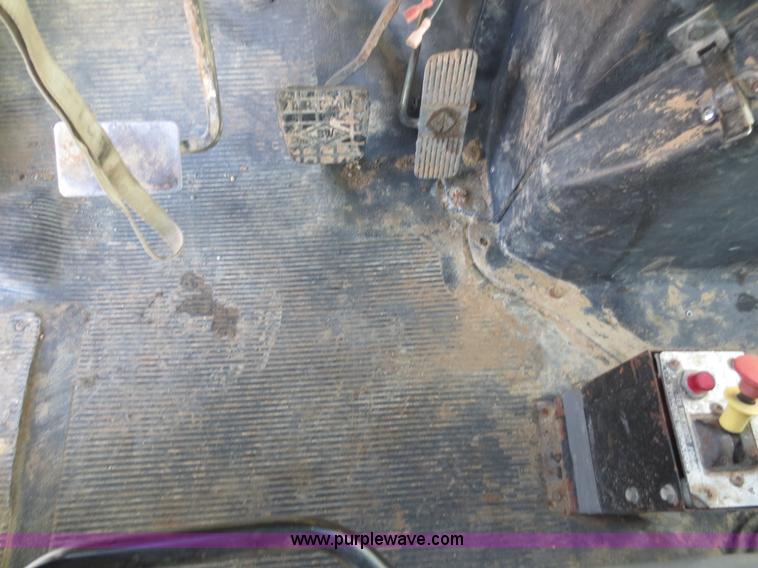 image for item F6568 1998 International 4700 water truck