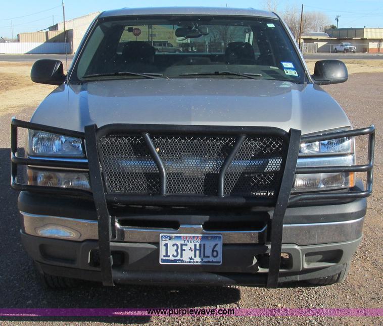 image for item G5590 2005 Chevrolet Silverado 1500 Crew Cab pickup truck