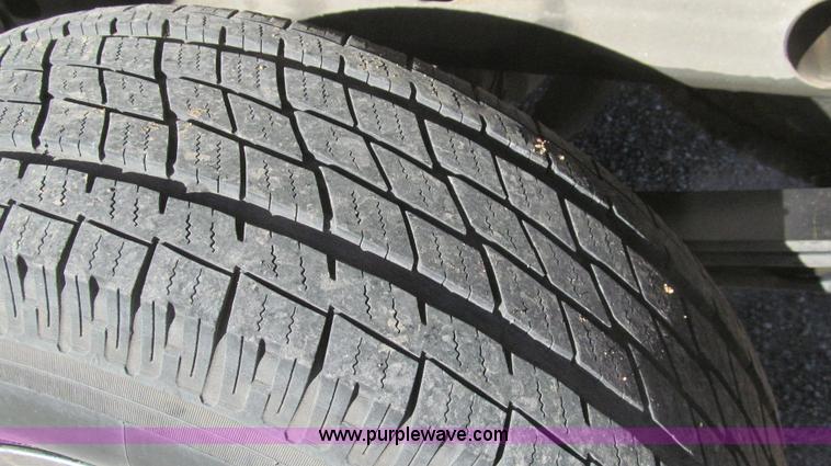 image for item G5590 2005 Chevrolet Silverado 1500 Crew Cab pickup truck