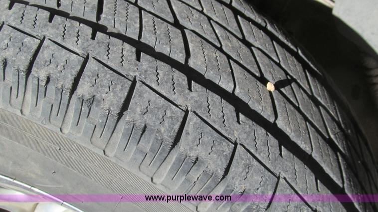 image for item G5590 2005 Chevrolet Silverado 1500 Crew Cab pickup truck