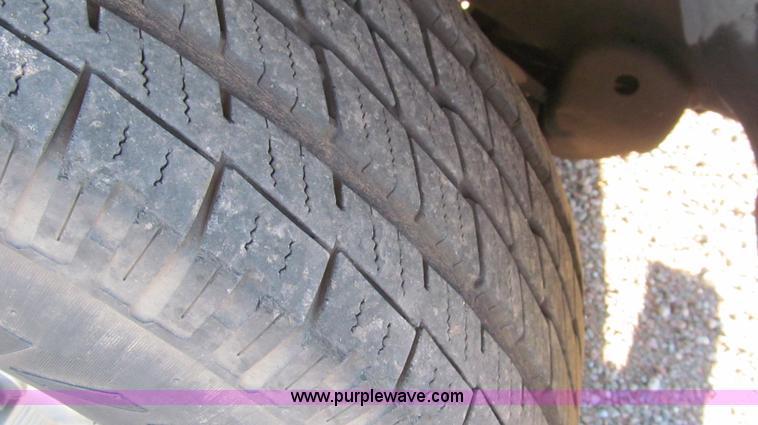 image for item G5590 2005 Chevrolet Silverado 1500 Crew Cab pickup truck