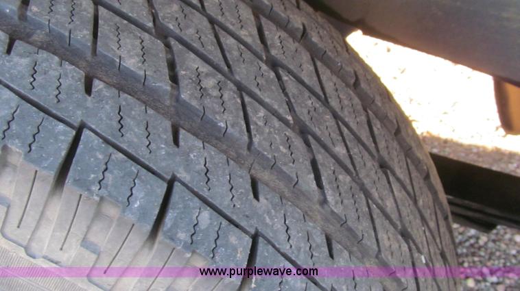 image for item G5590 2005 Chevrolet Silverado 1500 Crew Cab pickup truck