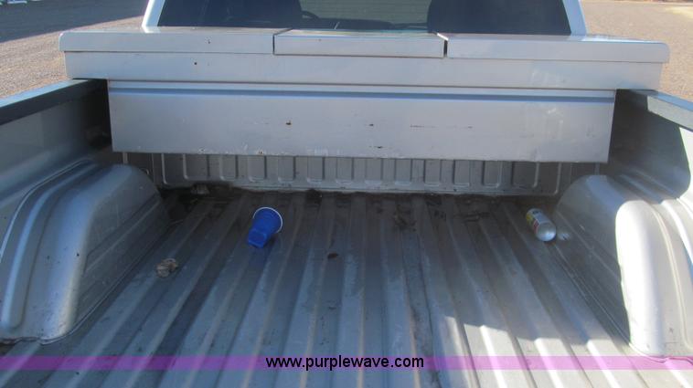 image for item G5590 2005 Chevrolet Silverado 1500 Crew Cab pickup truck