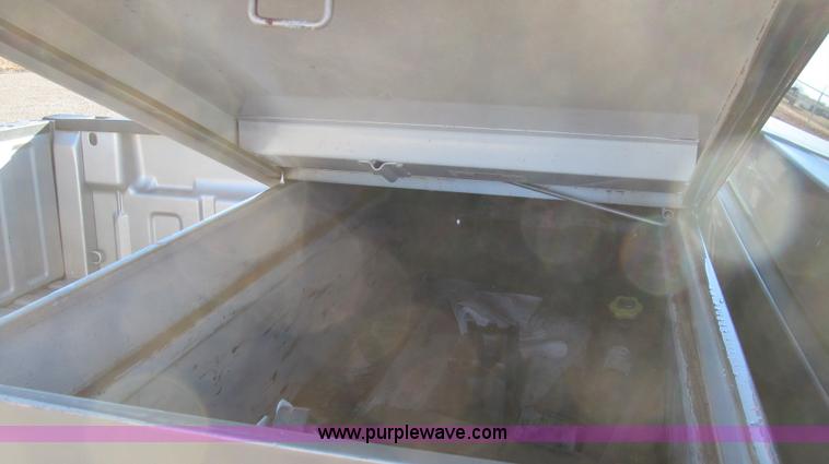 image for item G5590 2005 Chevrolet Silverado 1500 Crew Cab pickup truck