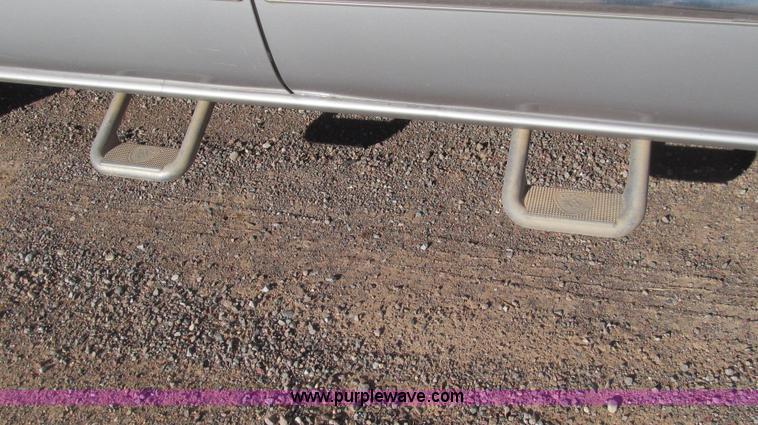 image for item G5590 2005 Chevrolet Silverado 1500 Crew Cab pickup truck