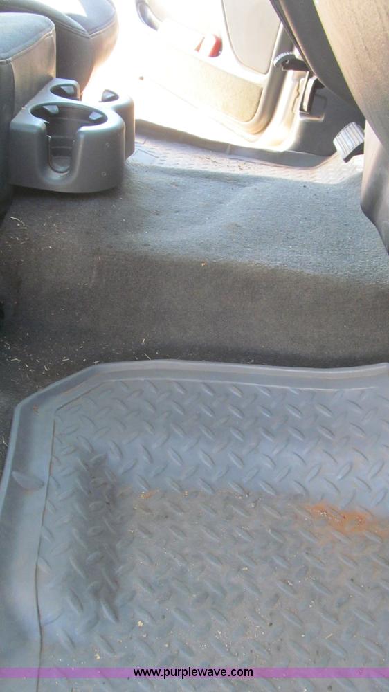 image for item G5590 2005 Chevrolet Silverado 1500 Crew Cab pickup truck