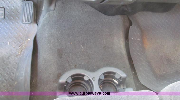 image for item G5590 2005 Chevrolet Silverado 1500 Crew Cab pickup truck