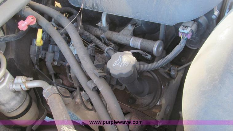 image for item G5590 2005 Chevrolet Silverado 1500 Crew Cab pickup truck